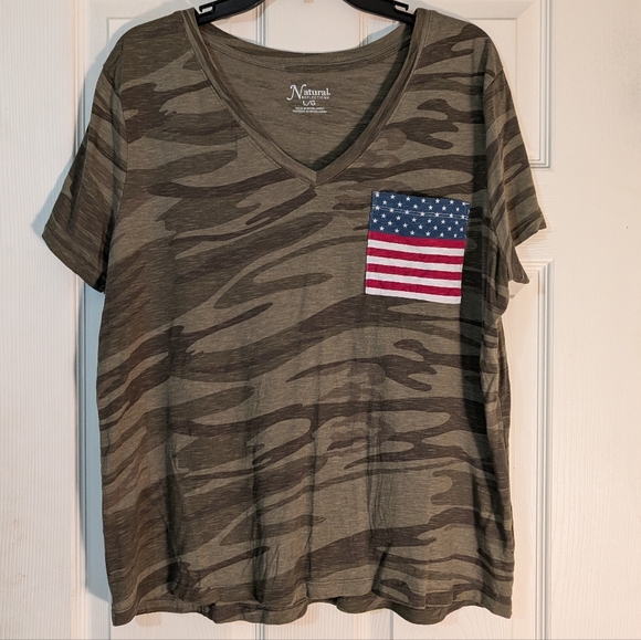 Natural Reflections Short Sleeve Camo Shirt with American Flag Pocket Size L - Picture 1 of 5